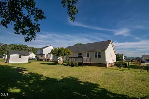 Exterior - 20 Boardwalk Ave, Benson, NC 27504 photo 5 of 7