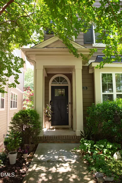 130 S Camellia St, Chapel Hill, NC 27516