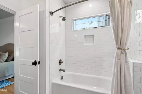 Bath - 1433 Nottingham Rd, Raleigh, NC 27607 photo 3 of 10