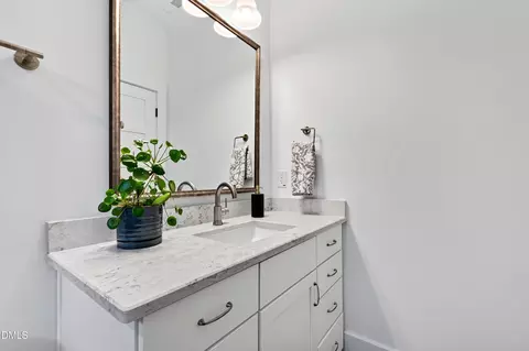 Bath - 1433 Nottingham Rd, Raleigh, NC 27607 photo 7 of 10