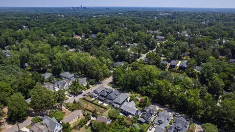 View/Area - 1433 Nottingham Rd, Raleigh, NC 27607 photo 5 of 9
