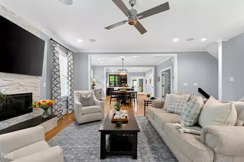 Living - 1433 Nottingham Rd, Raleigh, NC 27607 photo 3 of 5