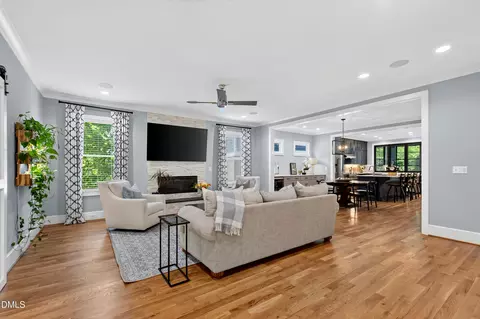 Living - 1433 Nottingham Rd, Raleigh, NC 27607 photo 2 of 5