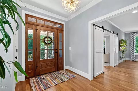 Entry Way - 1433 Nottingham Rd, Raleigh, NC 27607 photo 2 of 7
