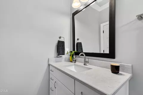 Bath - 1433 Nottingham Rd, Raleigh, NC 27607 photo 9 of 10