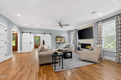 Living - 1433 Nottingham Rd, Raleigh, NC 27607 photo 5 of 5