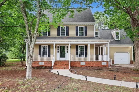 1704 Carrington Dr, Raleigh, NC 27615