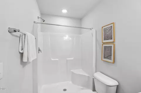 Bath - 219 Socket St, Raleigh, NC 27606 photo 2 of 4
