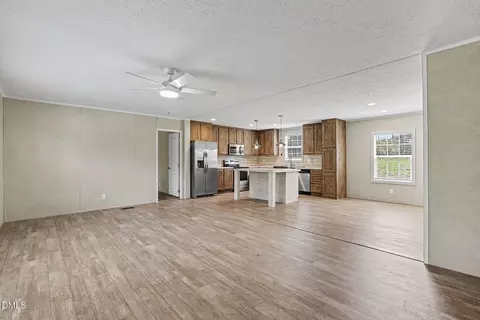 Living - 4370 Needham Rd, Bailey, NC 27807 photo 4 of 5