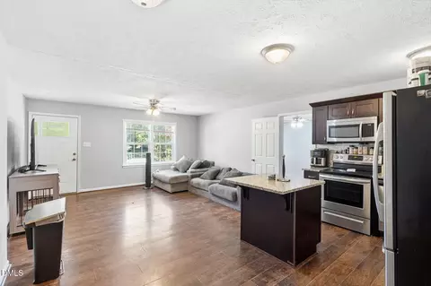 1614 Gardenia Ave, Fayetteville, NC 28311