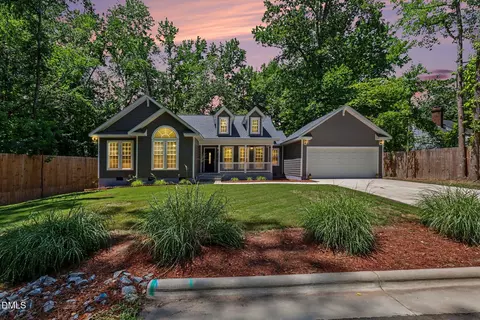 820 E Cardinal Dr, Fuquay Varina, NC 27526