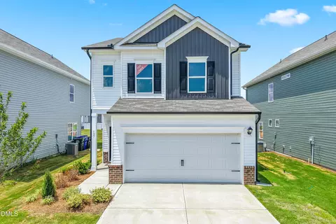 127 Oyster Tabby Dr, Lillington, NC 27546