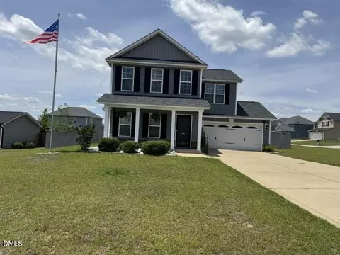 1204 Piper Ct, Hope Mills, NC 28348