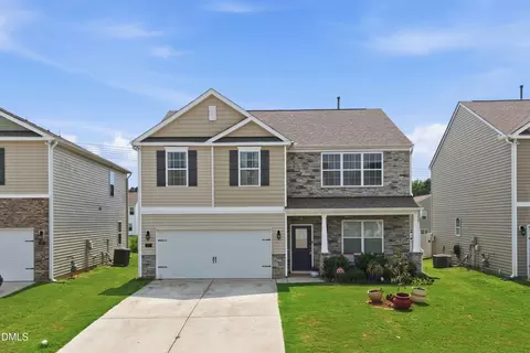 67 Prairie St, Clayton, NC 27527