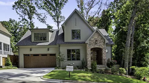 605 Ridgecrest Rd, Cary, NC 27511