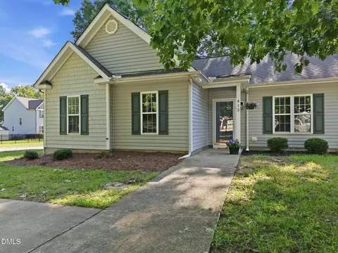412 N College St, Youngsville, NC 27596
