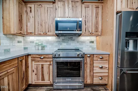 423 Old Nc 87, Cameron, NC 28326 photo 6