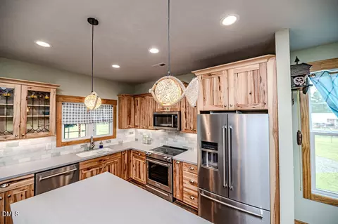 423 Old Nc 87, Cameron, NC 28326 photo 4