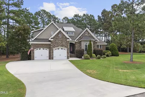 107 Tomahawk Ct, Whispering Pines, NC 28327