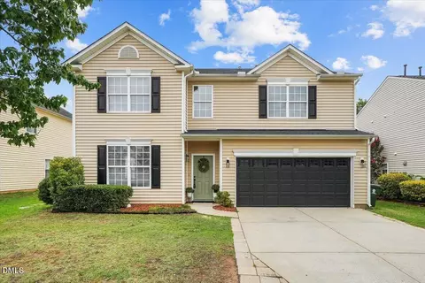 112 Smith Rock Dr, Holly Springs, NC 27540
