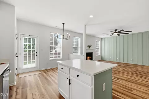 112 Smith Rock Dr, Holly Springs, NC 27540