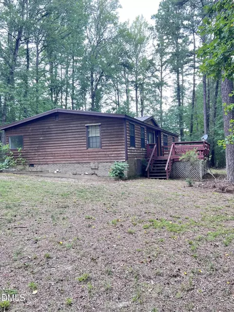 Exterior - 197 E Holly Ln, Henderson, NC 27537 photo 2 of 10