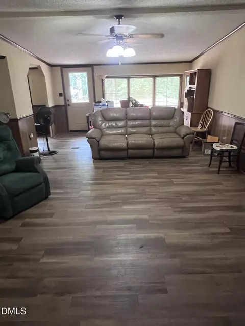 Living - 197 E Holly Ln, Henderson, NC 27537 photo 1 of 2