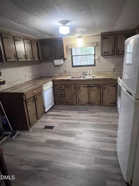 Kitchen - 197 E Holly Ln, Henderson, NC 27537 photo 1 of 3