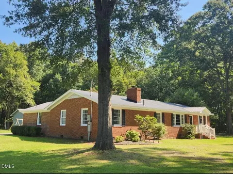 121 Old Moore Rd, Selma, NC 27576