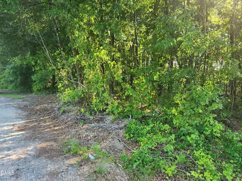 995 B Barbour Rd, Smithfield, NC 27577 photo 4