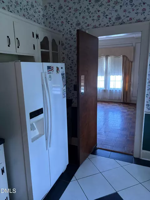 Kitchen - 1202 E Cumberland St, Dunn, NC 28334 photo 8 of 8