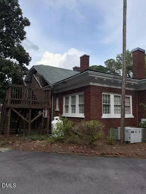 Exterior - 1202 E Cumberland St, Dunn, NC 28334 photo 3 of 5
