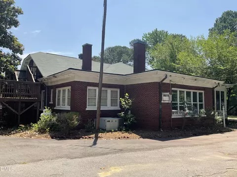 Exterior - 1202 E Cumberland St, Dunn, NC 28334 photo 4 of 5