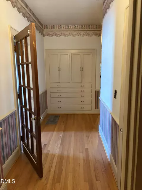 Entry Way - 1202 E Cumberland St, Dunn, NC 28334 photo 6 of 8