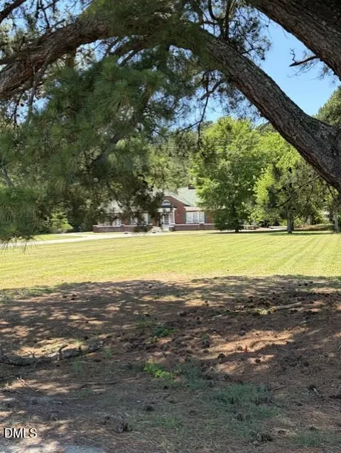 1202 E Cumberland St, Dunn, NC 28334 photo 2