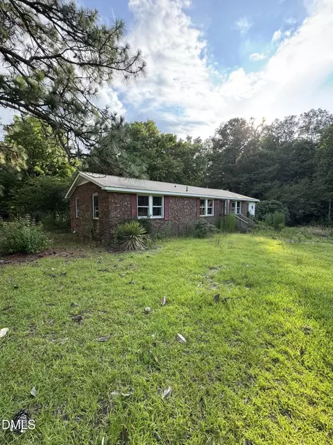 2633 Tanbark Dr, Nashville, NC 27856