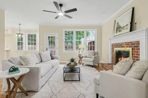 202 Park Valley Ln, Cary, NC 27519