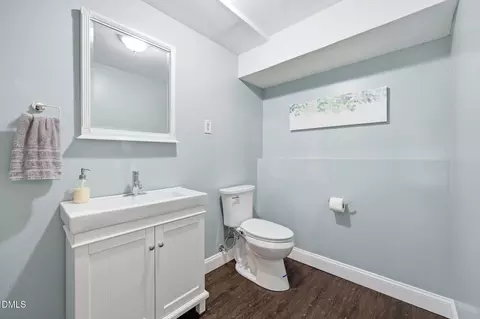 Bath - 5501 Lacy Rd, Durham, NC 27713 photo 3 of 3