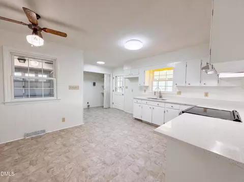800 Lucas St, Erwin, NC 28339 photo 8