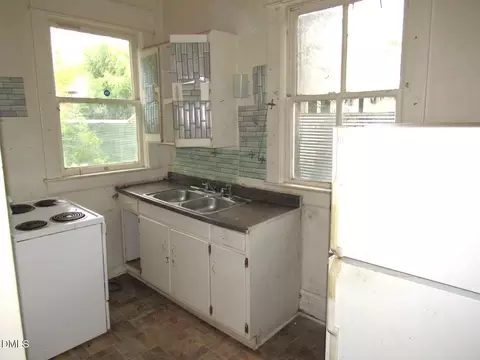 Kitchen - 804 Lancaster St, Durham, NC 27701 photo 1 of 5