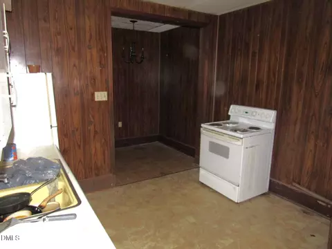 Kitchen - 804 Lancaster St, Durham, NC 27701 photo 2 of 5