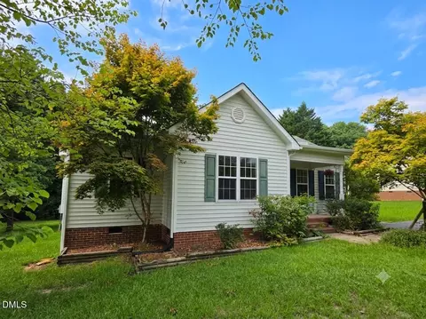 5704 Stone Crystal Dr, Fuquay Varina, NC 27526
