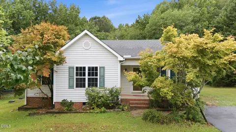 5704 Stone Crystal Dr, Fuquay Varina, NC 27526