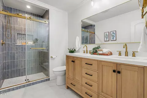 Bath - 1012 Lansing Ave, Durham, NC 27713 photo 2 of 3