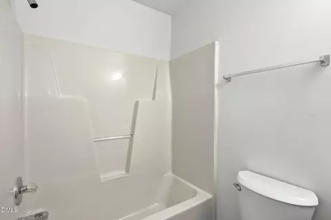 Bath - 208 Highgate Cir, Wake Forest, NC 27587 photo 4 of 4