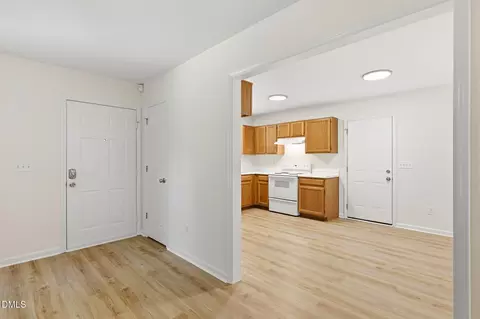 Entry Way - 208 Highgate Cir, Wake Forest, NC 27587 photo 1 of 3