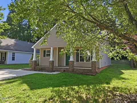 Exterior - 208 Highgate Cir, Wake Forest, NC 27587 photo 1 of 14