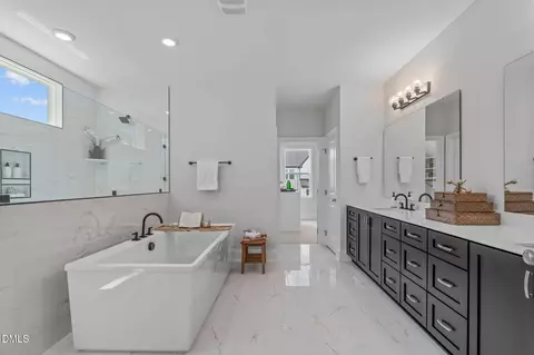 Bath - 1006 Overdrift Ln, Cary, NC 27519 photo 3 of 9