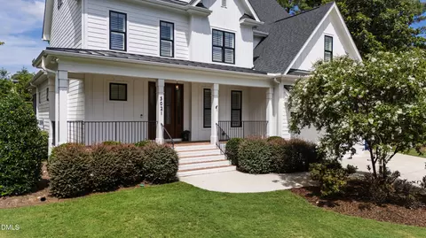 5021 Sandlewood Dr, Raleigh, NC 27609