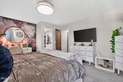 Bedroom - 5305 Oakbrook Dr, Durham, NC 27713 photo 8 of 13